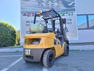 Carrello elevatore frontale a 4 ruote Caterpillar GP30N