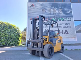 Carrello elevatore frontale a 4 ruote Caterpillar GP30N