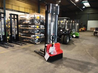 Stoccatori guida in accompagnamento Hangcha CDD12-A2MC2-SZ