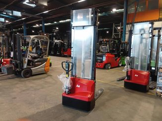 Stoccatori guida in accompagnamento Hangcha CDD12-A2MC2-SZ