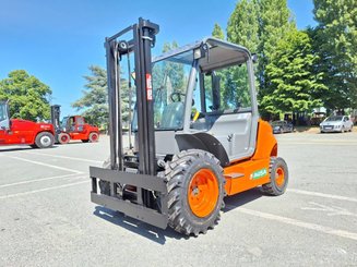 Carrelli elevatori fuoristrada Ausa C150H