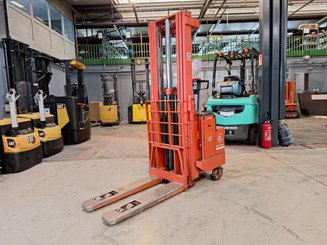 Stoccatori guida in accompagnamento BT LSF 1250 EE