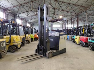 Carrelli retrattili Crown ESR5000 2.0