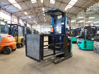 Carrelli commissionatori combinato Caterpillar NOH10N