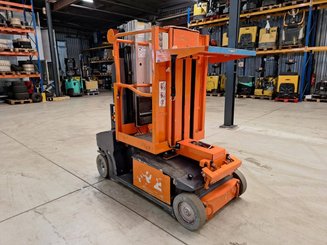 Navicella a gruppo di sollevamento verticale JLG TOUCAN DUO