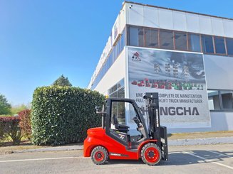 Carrello elevatore frontale a 4 ruote Hangcha XF35D-2
