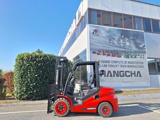 Carrello elevatore frontale a 4 ruote Hangcha XF35D-2