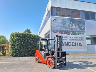 Carrello elevatore frontale a 4 ruote Hangcha XF35D-2