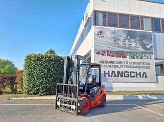 Carrello elevatore frontale a 4 ruote Hangcha XF35D-2