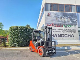 Carrello elevatore frontale a 4 ruote Hangcha XF35D-2