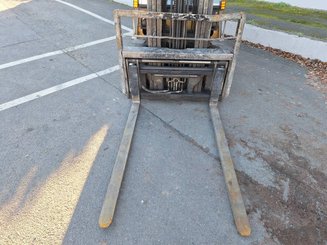 Carrello elevatore frontale a 4 ruote Caterpillar GP25NT - 9