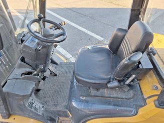 Carrello elevatore frontale a 4 ruote Caterpillar GP25NT - 11