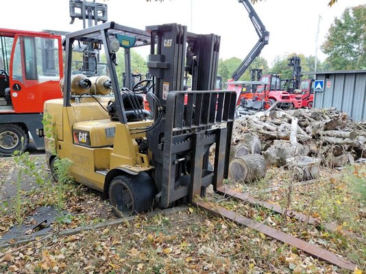 Carrello elevatore frontale a 4 ruote Caterpillar GC55K - 1