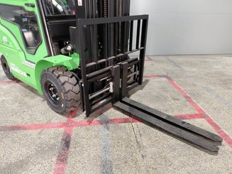 Carrello elevatore frontale a 4 ruote Hangcha XC25i-2 (CPD25-XCY2-SI) 