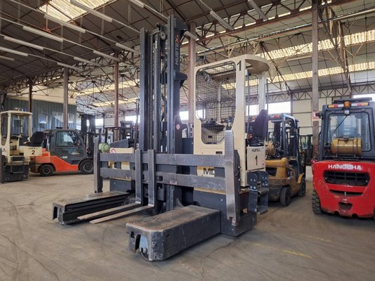 Carrello elevatore laterale multidirezionale Hubtex MD45 - 1