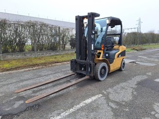 Carrello elevatore frontale a 4 ruote Caterpillar GP25N