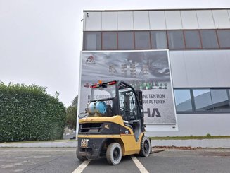 Carrello elevatore frontale a 4 ruote Caterpillar GP25N