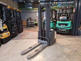 Stoccatori guida in accompagnamento Crown WE2300-16