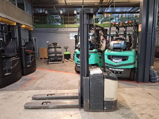 Stoccatori guida in accompagnamento Crown WE2300-16