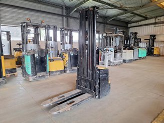 Stoccatori guida in accompagnamento Caterpillar NSP16N2