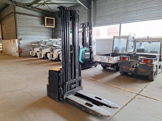Stoccatori guida in accompagnamento Caterpillar NSP16N2