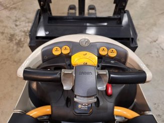 Stoccatori con pedana Crown DT3040 - 13