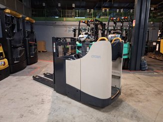 Stoccatori con pedana Crown DT3040 - 4