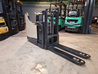 Stoccatori con pedana Crown DT3040