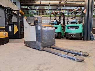 Transpallet con pedana Crown WT3040 2.00
