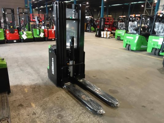 Stoccatori guida in accompagnamento Hangcha CDD16-XT1-SI - 1