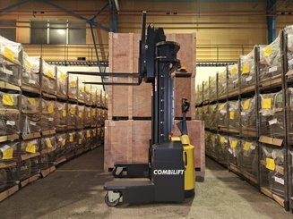 Accatastatore multidirezionale Combilift WR4