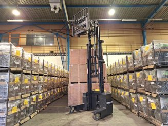 Accatastatore multidirezionale Combilift WR4