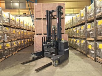 Accatastatore multidirezionale Combilift WR4