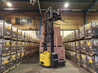 Accatastatore multidirezionale Combilift WR4