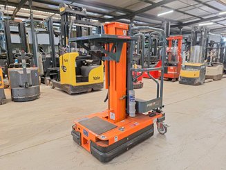 Navicella a gruppo di sollevamento verticale JLG POWER PICKER