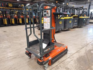 Navicella a gruppo di sollevamento verticale JLG POWER PICKER