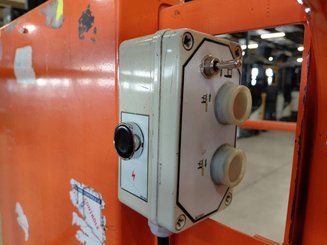 Navicella a gruppo di sollevamento verticale JLG TOUCAN DUO