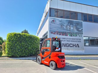 Carrello elevatore frontale a 4 ruote Hangcha XF25D-2