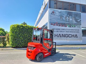 Carrello elevatore frontale a 4 ruote Hangcha XF25D-2