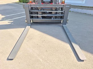 Carrello elevatore frontale a 4 ruote Kalmar DCG160-12T