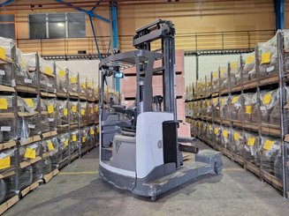 Carrelli retrattili multidirezionali UniCarriers 250DTFVRE635UFW
