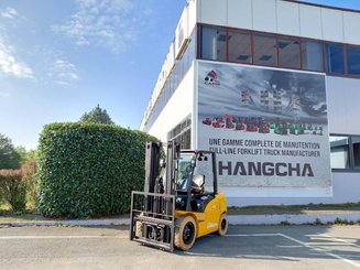 Carrello elevatore frontale a 4 ruote Hangcha XE30i ( CPD30-XEY2HA-SI )