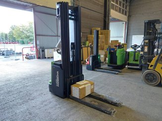Stoccatori guida in accompagnamento Hangcha CDD16-XT1-SI