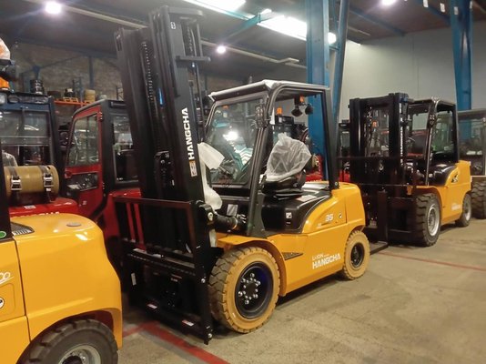 Carrello elevatore frontale a 4 ruote Hangcha XE35i (CPD35-XEY2HA-SI) - 1