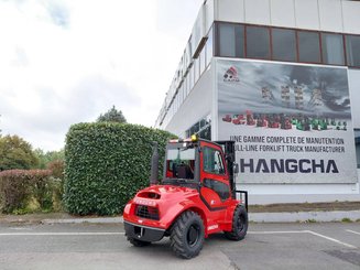 Carrelli elevatori fuoristrada Hangcha TT18-4