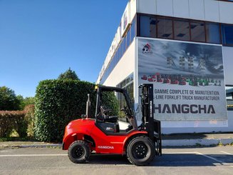 Carrelli elevatori fuoristrada Hangcha TT30-2