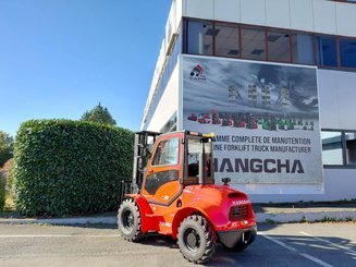 Carrelli elevatori fuoristrada Hangcha TT30-4