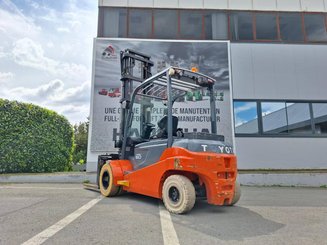 Carrello elevatore frontale a 4 ruote Toyota 8FBMT50
