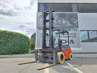Carrello elevatore frontale a 4 ruote Toyota 8FBMT50