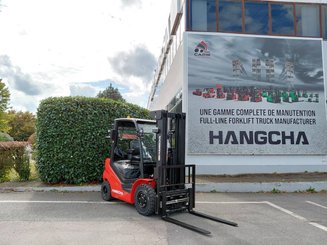 Carrello elevatore frontale a 4 ruote Hangcha XF25D-2 (CPCD25-X2H7F1) - 2